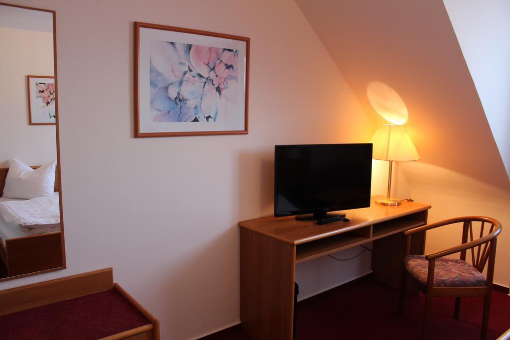 Hotel Zur Moselbruecke Schweich Room photo